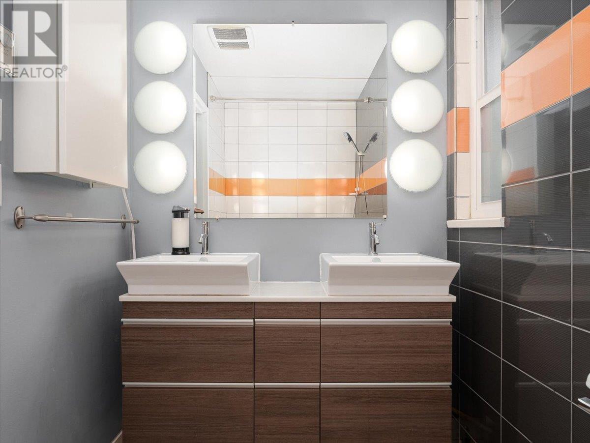 Listing Picture 19 of 33 : 3426 COPELAND AVENUE, Vancouver / 溫哥華 - 魯藝地產 Yvonne Lu Group - MLS Medallion Club Member