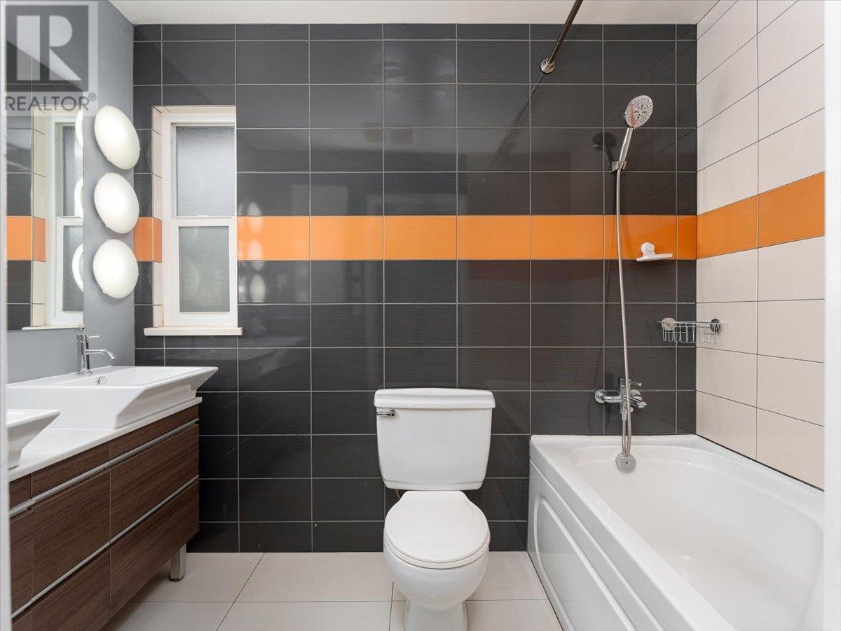 Listing Picture 18 of 33 : 3426 COPELAND AVENUE, Vancouver / 溫哥華 - 魯藝地產 Yvonne Lu Group - MLS Medallion Club Member