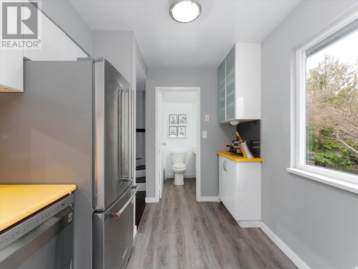 Listing Picture 12 of 33 : 3426 COPELAND AVENUE, Vancouver / 溫哥華 - 魯藝地產 Yvonne Lu Group - MLS Medallion Club Member