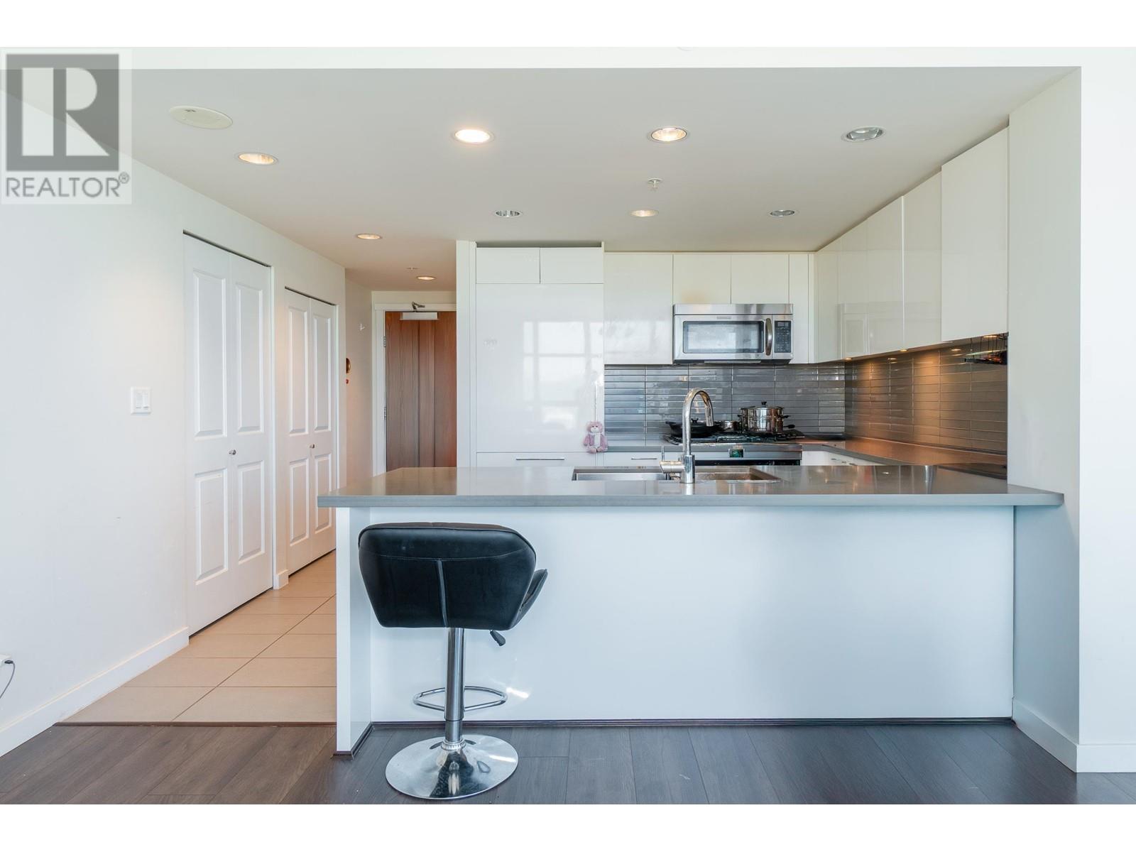 2802 4880 Bennett Street, Burnaby, British Columbia  V5H 0C1 - Photo 4 - R2998475