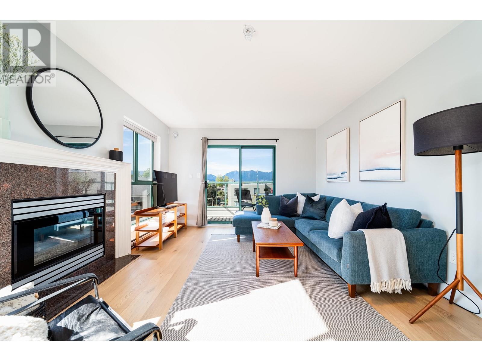 314 189 E 16th Avenue, Vancouver, British Columbia  V5T 4R2 - Photo 1 - R2999235