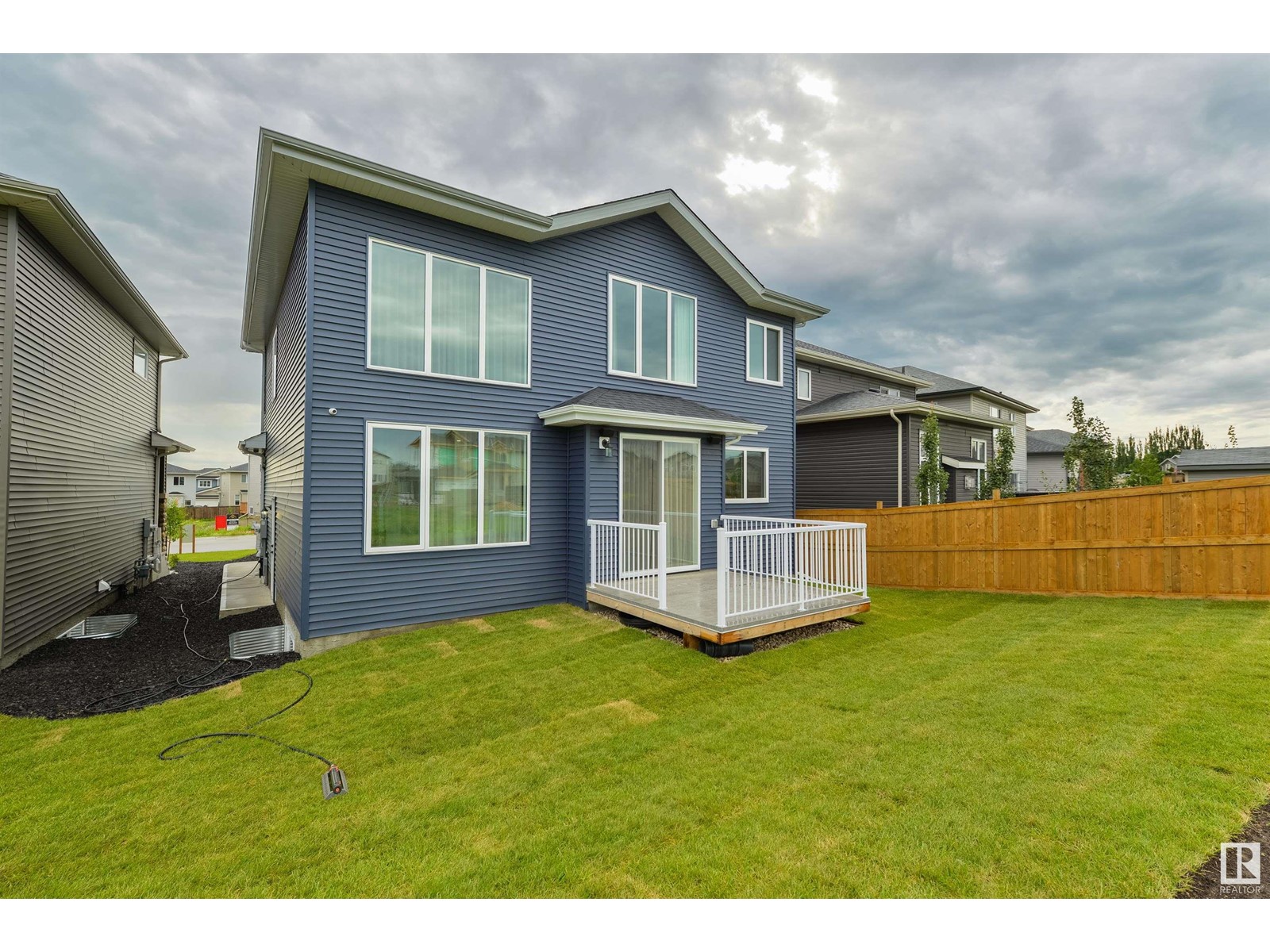 Property at 6 Hull WD image 2