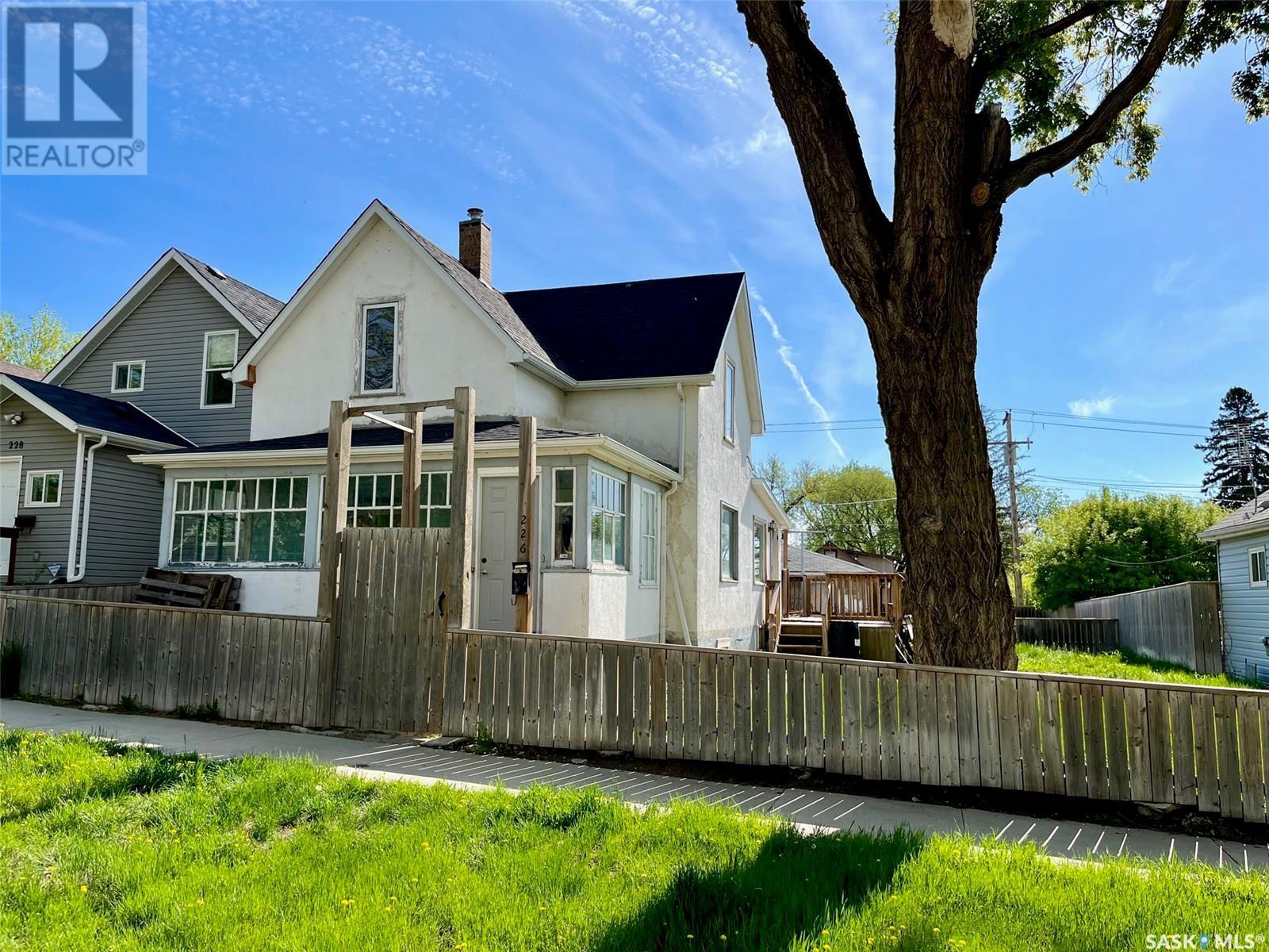Property at 226 J AVENUE N image 1