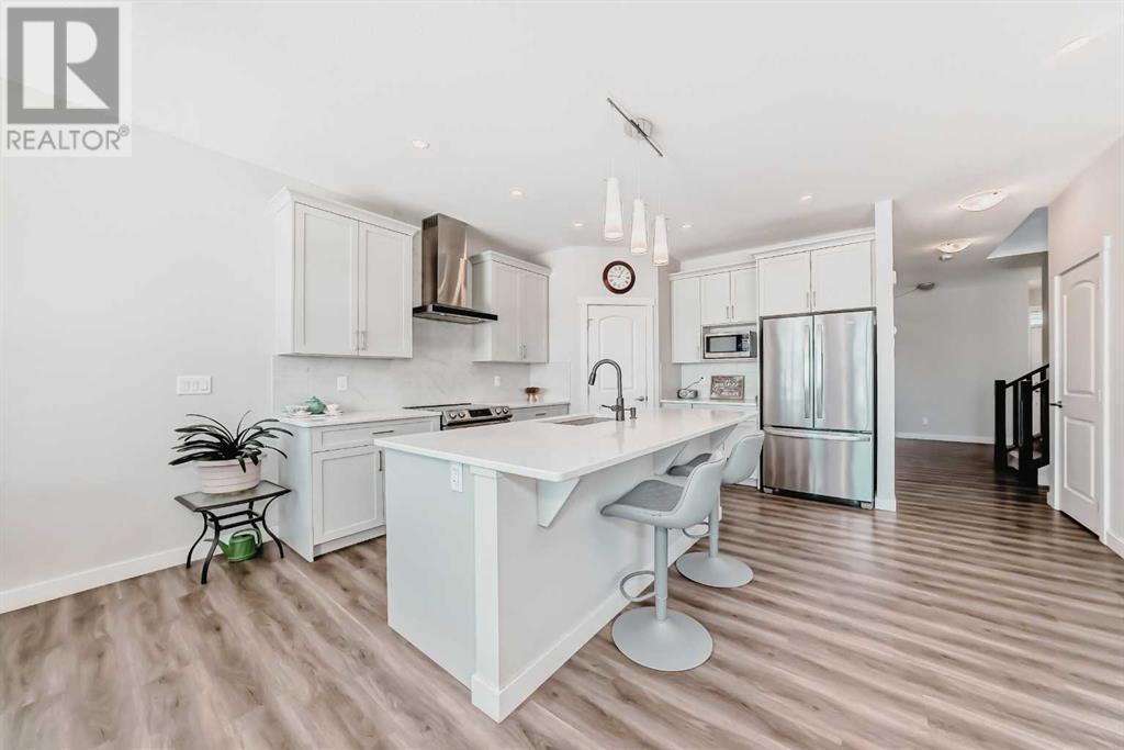 Property at 153 Carringsby Way NW image 4