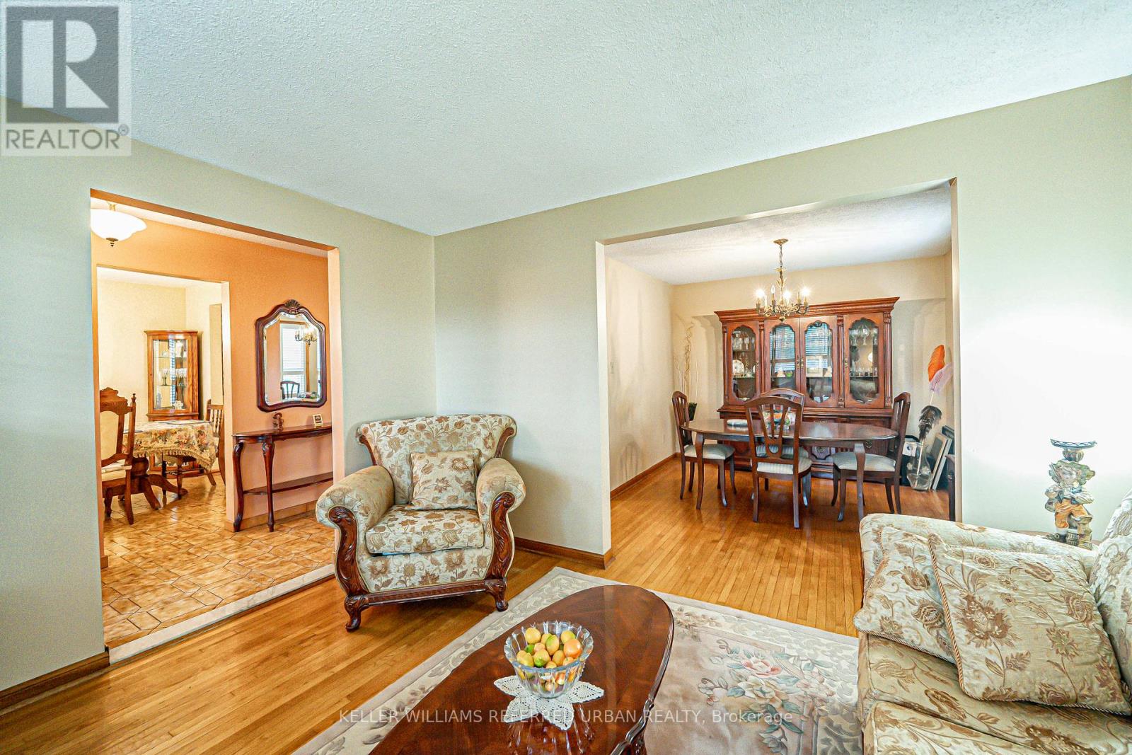 64 Glen Long Avenue, Toronto, Ontario  M6B 2M2 - Photo 6 - W12118138