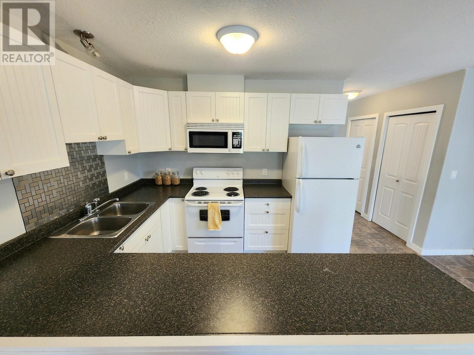 9412-9414 95 Avenue, Fort St. John, British Columbia  V1J 1H6 - Photo 7 - R2999010