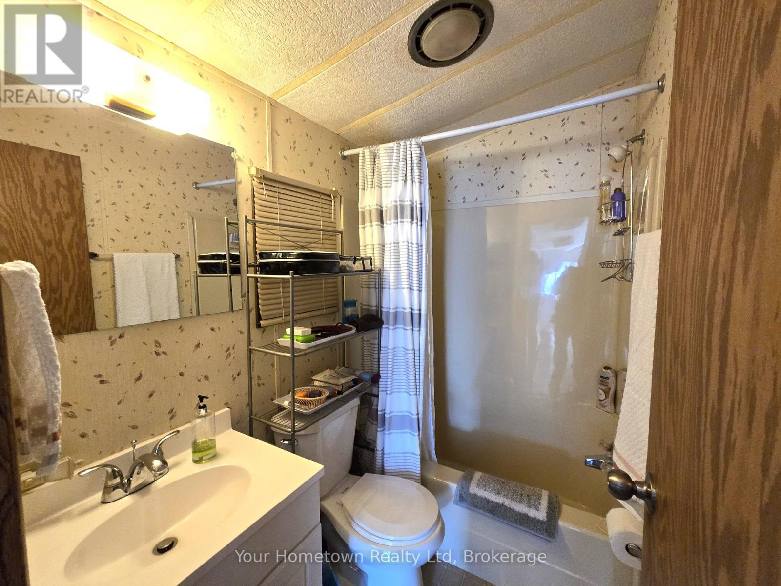 157 Cedar Crescent, Centre Wellington, Ontario  N1M 2W5 - Photo 15 - X12128750