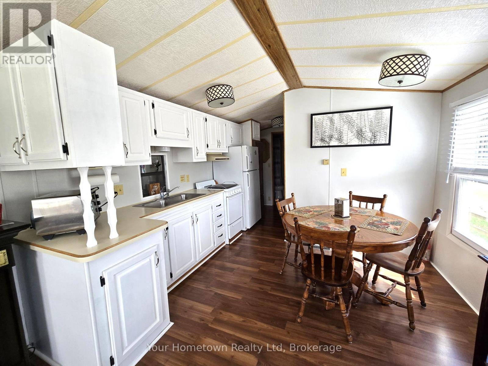 157 Cedar Crescent, Centre Wellington, Ontario  N1M 2W5 - Photo 6 - X12128750