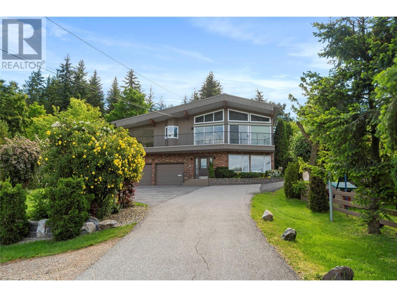 Property at 1280 Lakeshore Road NE image 1