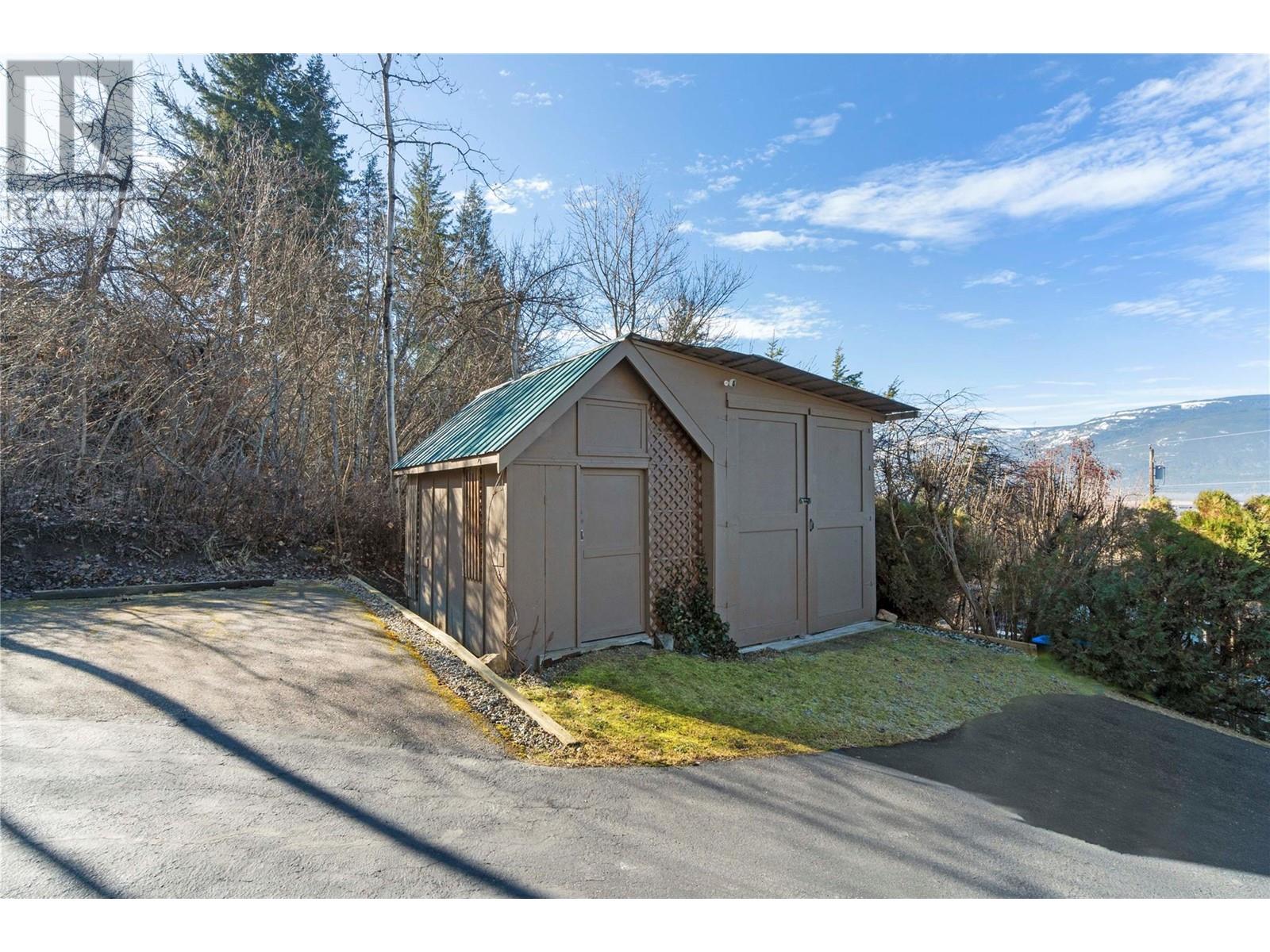 1280 Lakeshore Road NE, Salmon Arm, BC V1E2V7