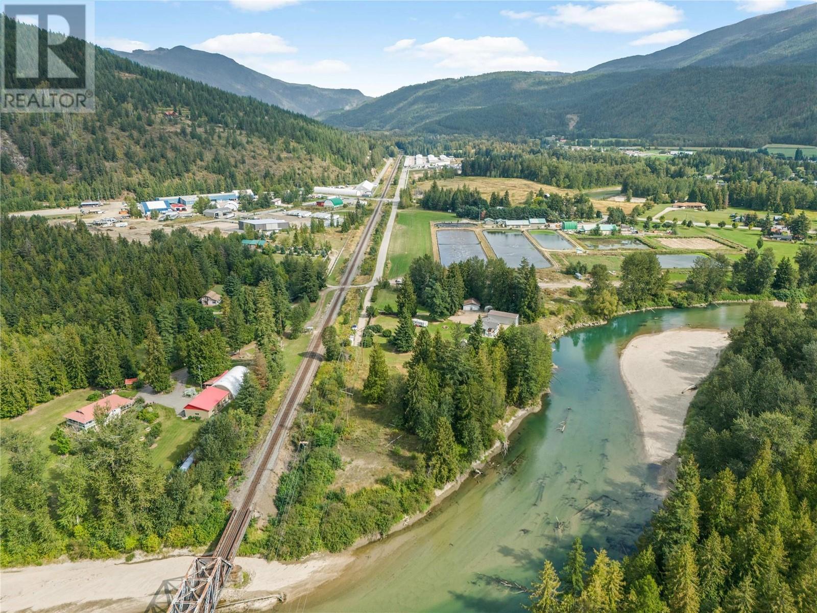 421 Hillier Road, Sicamous, British Columbia  V0E 2V4 - Photo 9 - 10346690