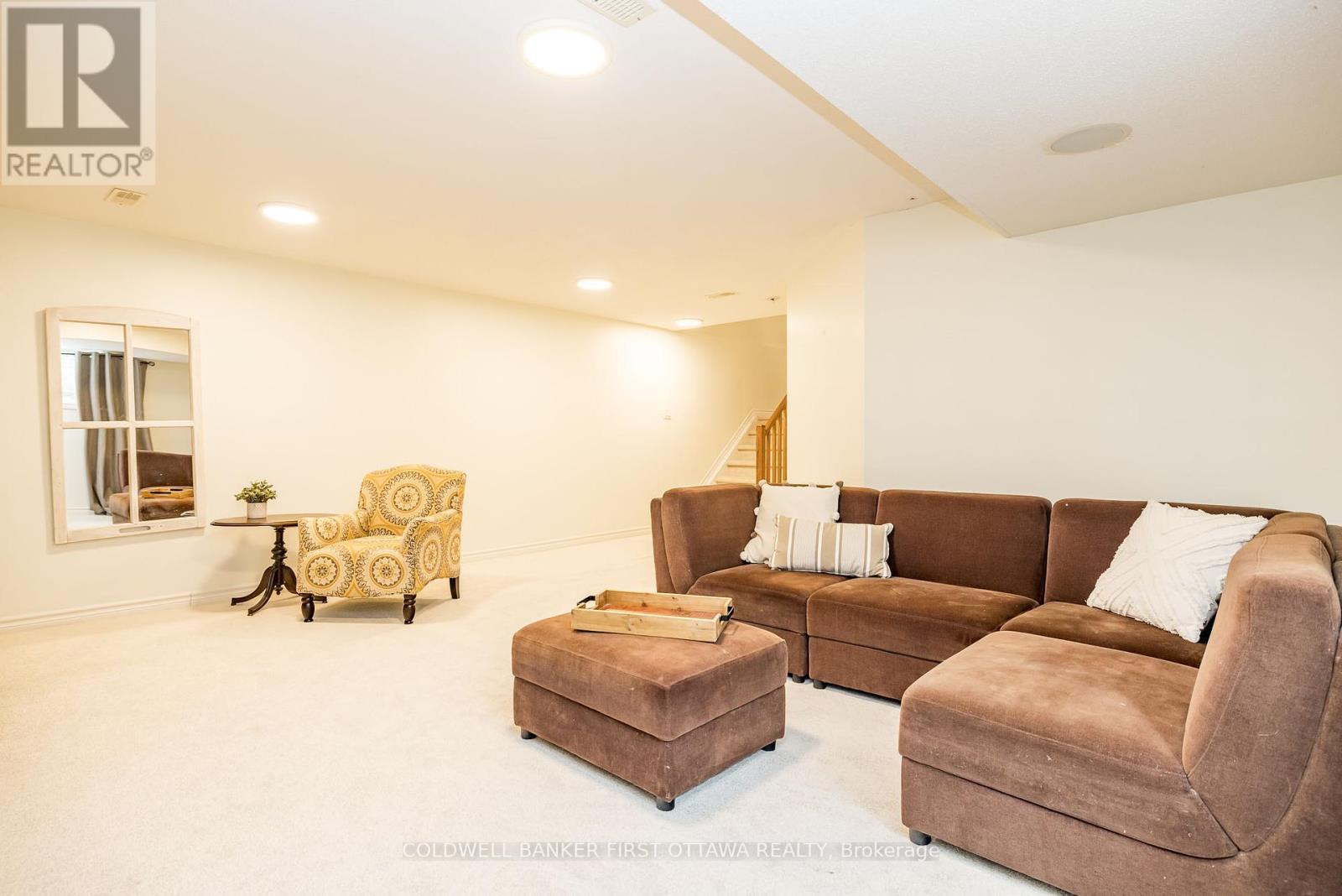 109 Mojave Crescent, Ottawa, Ontario  K2S 0B6 - Photo 32 - X12128932