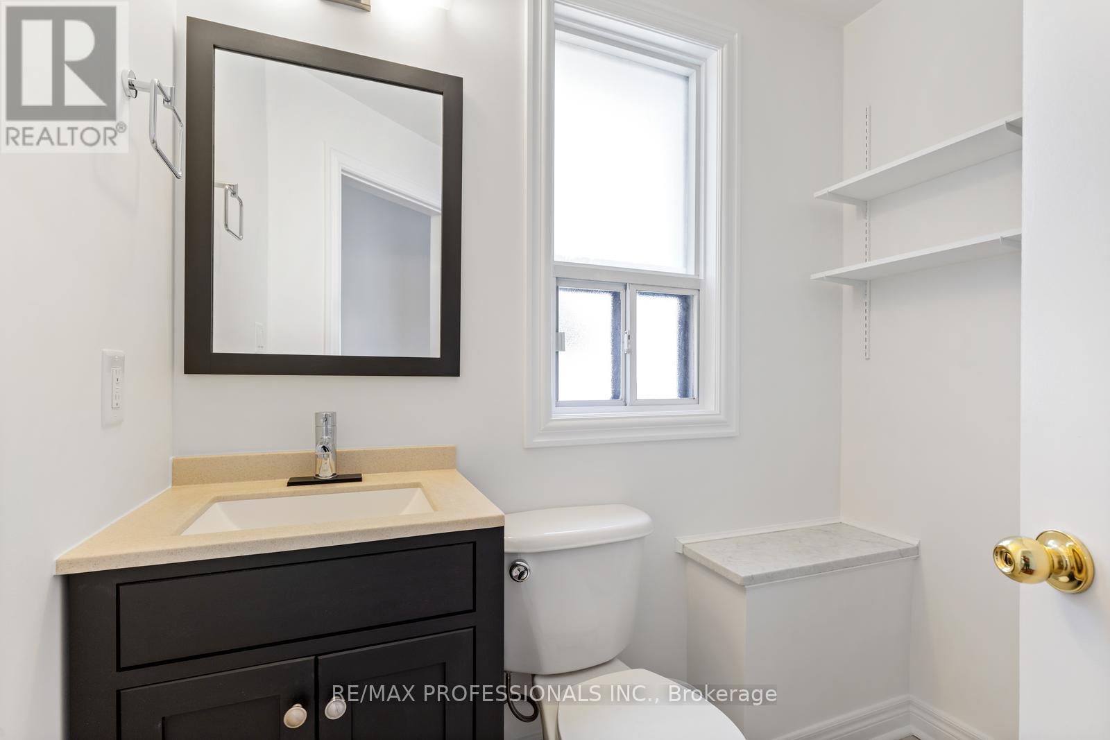 8 Parr Street, Toronto, Ontario  M6J 3E3 - Photo 11 - C12128911