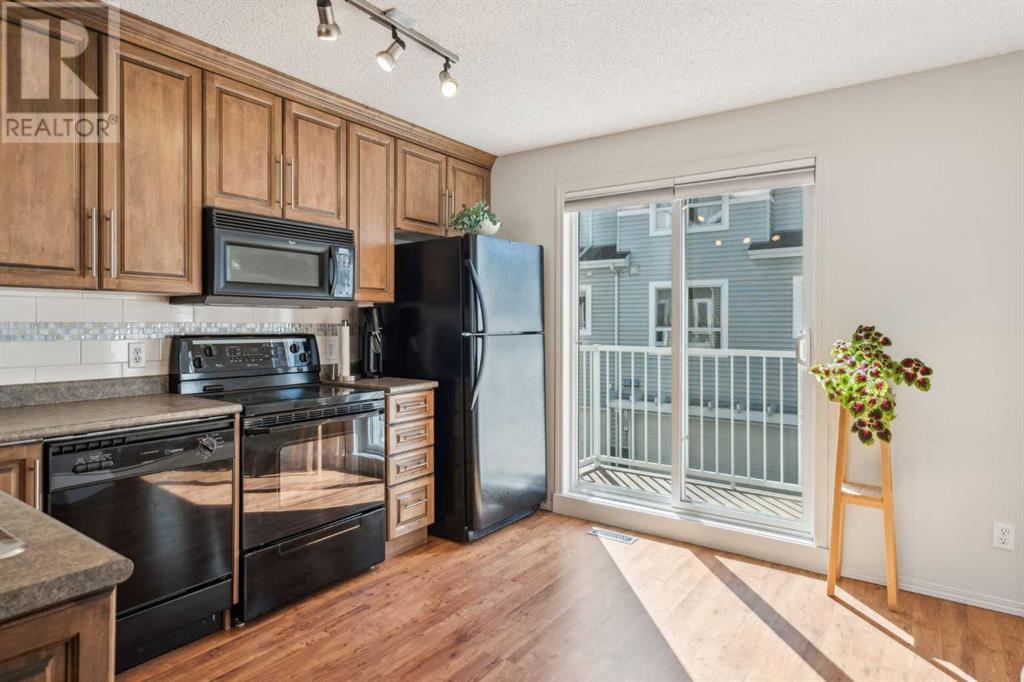 Property at 126 Tuscany Court NW image 5