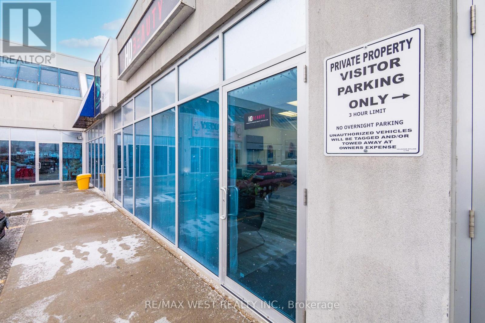 Property at 5A - 27 ROYTEC ROAD image 3
