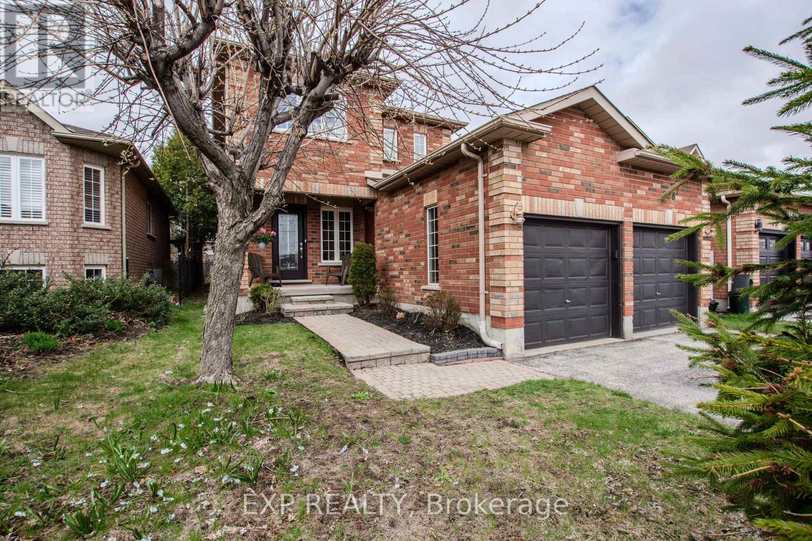 228 MAPLETON AVENUE S, Barrie, Ontario