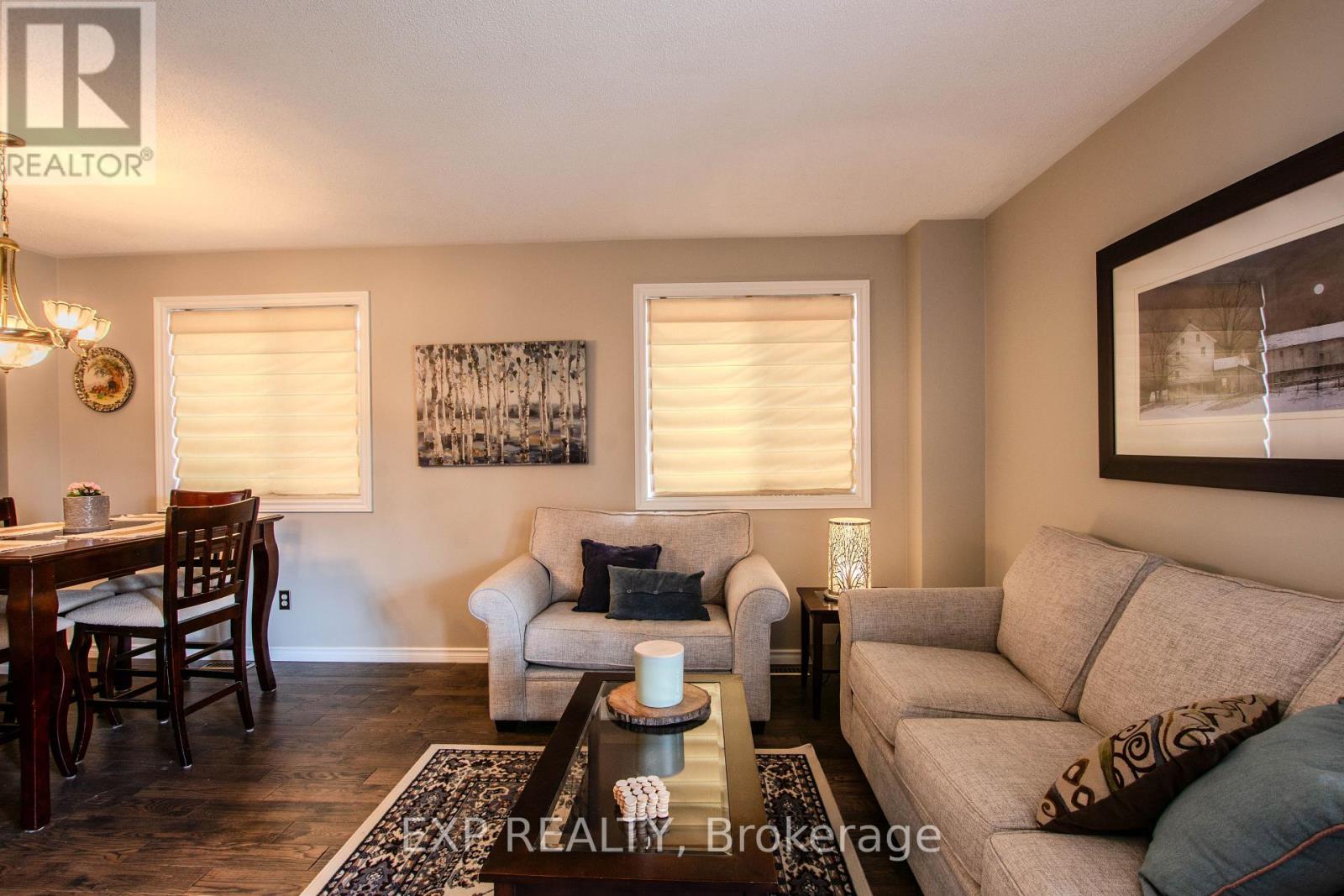 Property at 228 MAPLETON AVENUE S image 5
