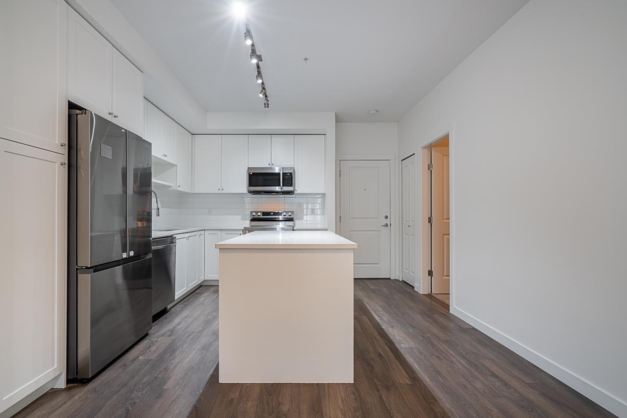 210 15825 85 Avenue, Surrey, British Columbia  V4N 6W9 - Photo 2 - R2999166