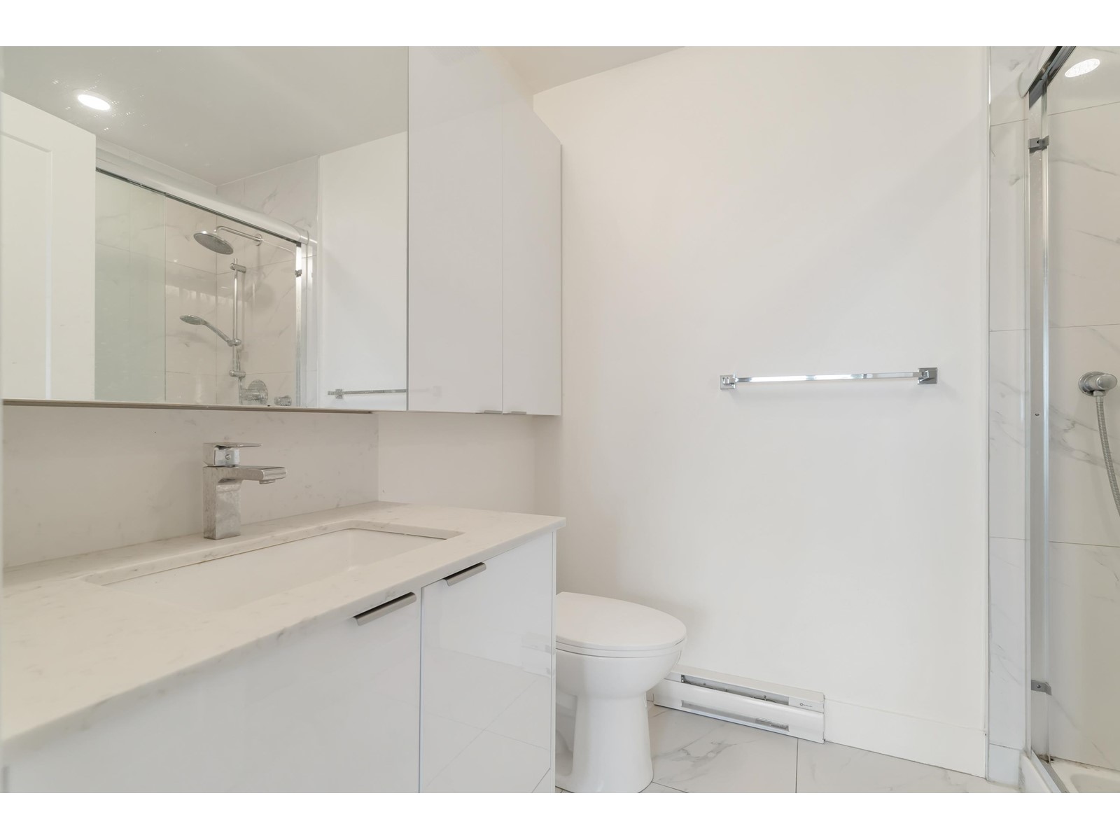 B406 8447 202 Street, Langley, British Columbia  V2Y 4K2 - Photo 13 - R2999327