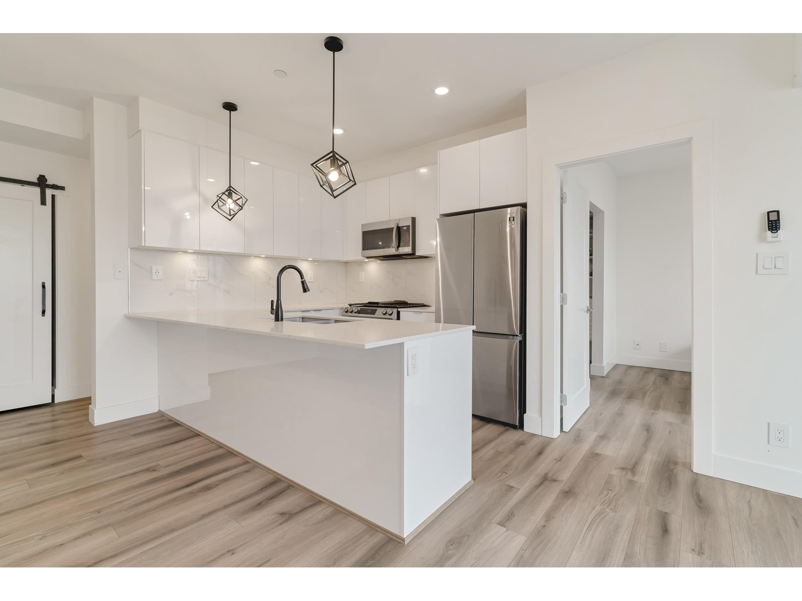 B406 8447 202 Street, Langley, British Columbia  V2Y 4K2 - Photo 7 - R2999327