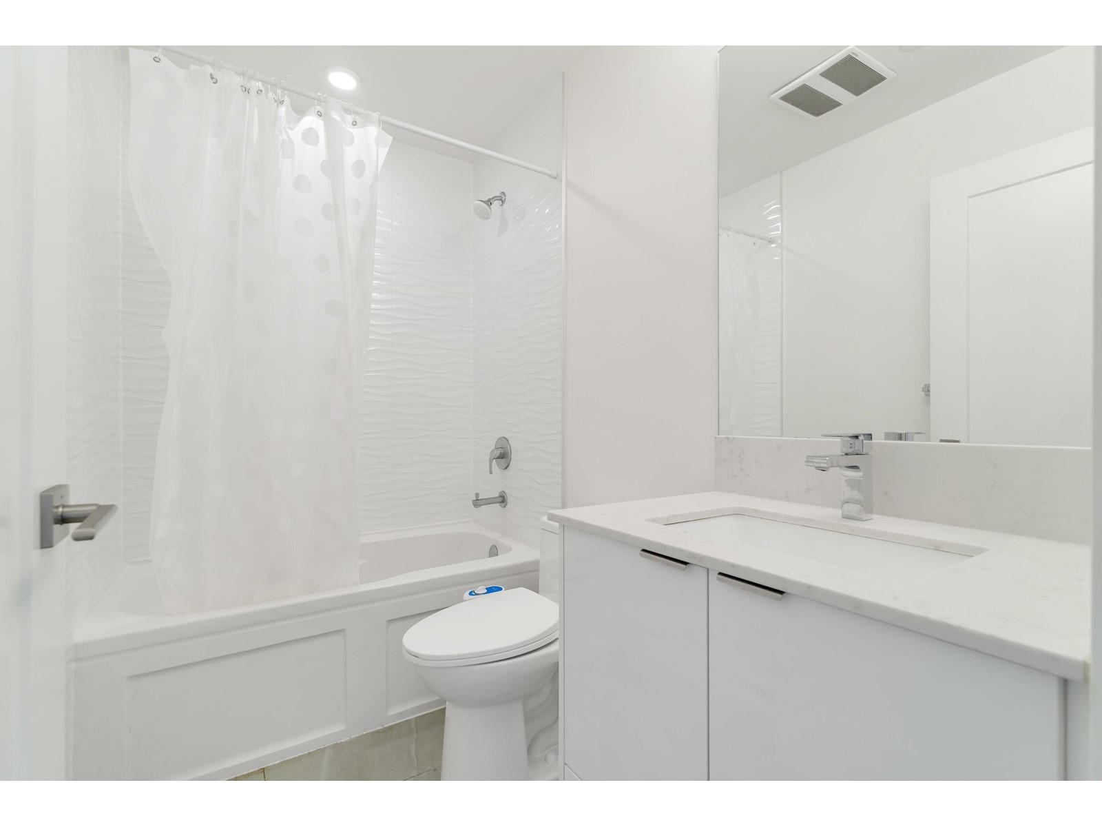 B406 8447 202 Street, Langley, British Columbia  V2Y 4K2 - Photo 9 - R2999327