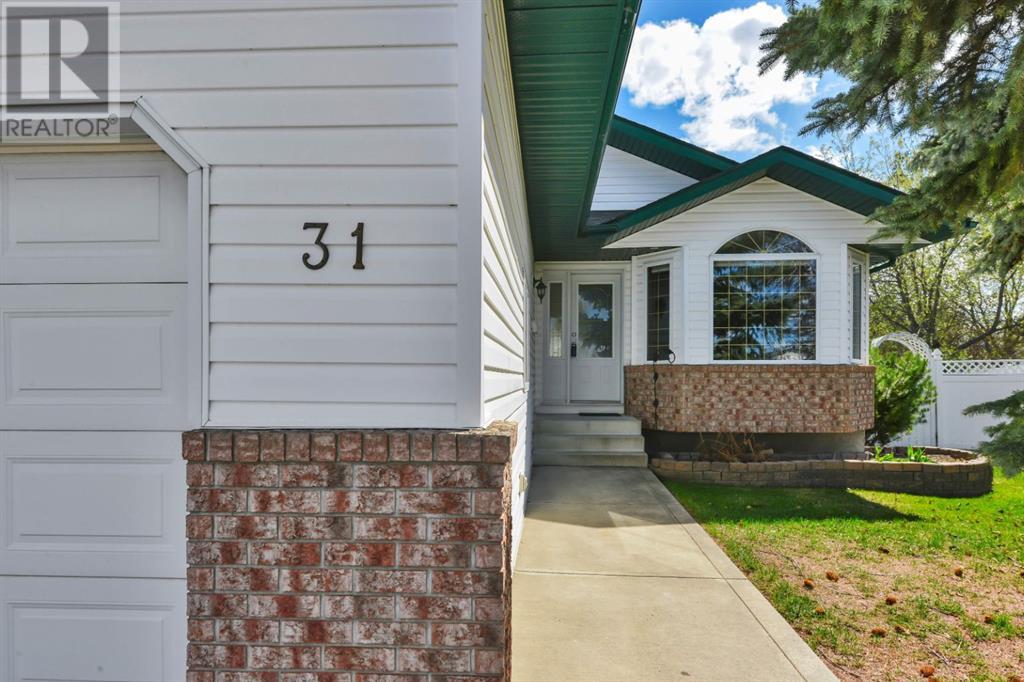 31 Dietz Close, Red Deer, Alberta  T4R 2S7 - Photo 2 - A2211820