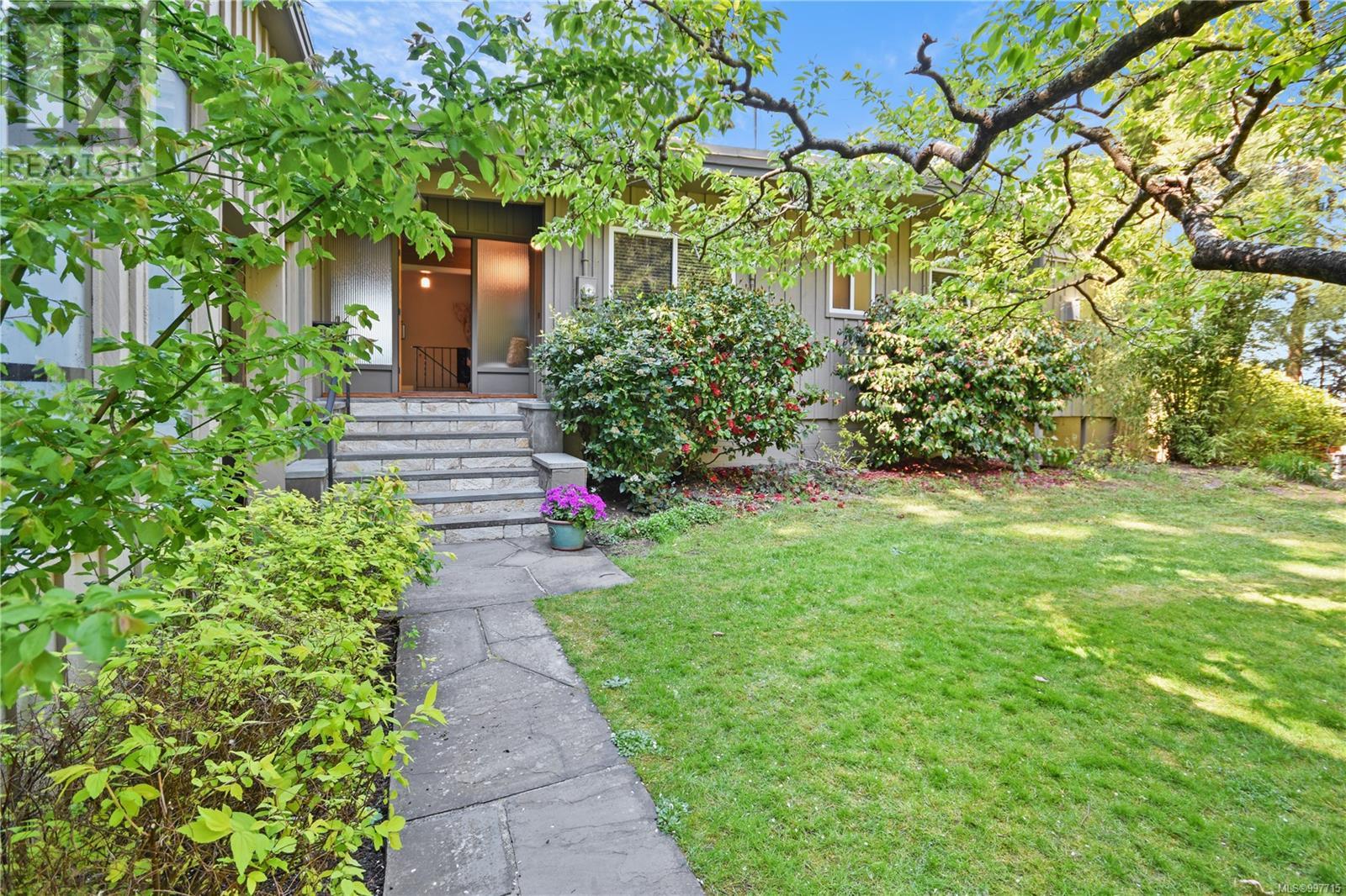 Property at 220-224 Decourcy Dr image 3