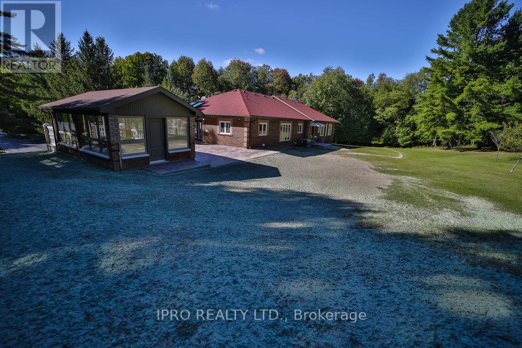 8339 Finnerty Side Road, Caledon, Ontario  L0N 1E0 - Photo 32 - W12128870