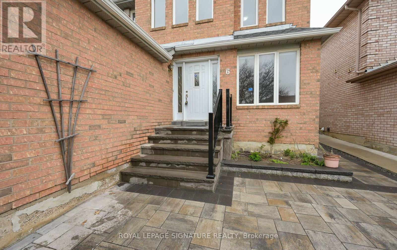 6 Butlermere Drive, Brampton, Ontario  L6Y 4S1 - Photo 3 - W12128872