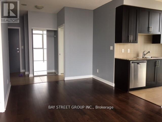 4107 - 4070 Confederation Parkway, Mississauga, Ontario  L5B 0E9 - Photo 2 - W12128940