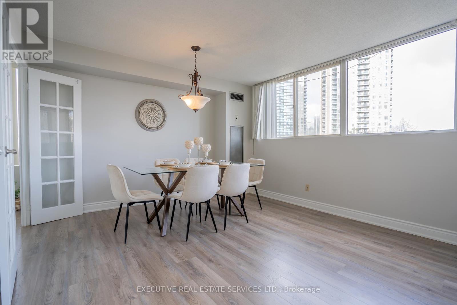 508 - 3700 Kaneff Crescent, Mississauga, Ontario  L5A 4B8 - Photo 13 - W12128955