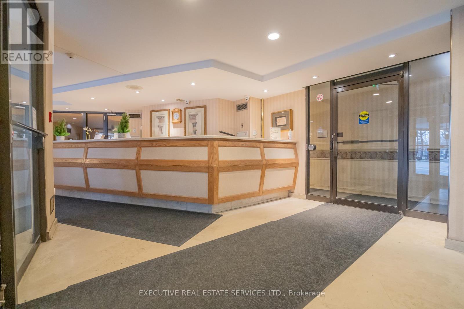 508 - 3700 Kaneff Crescent, Mississauga, Ontario  L5A 4B8 - Photo 6 - W12128955