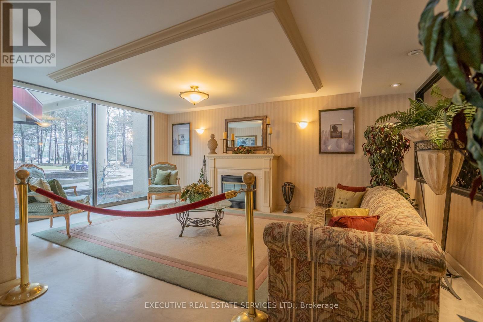 508 - 3700 Kaneff Crescent, Mississauga, Ontario  L5A 4B8 - Photo 8 - W12128955