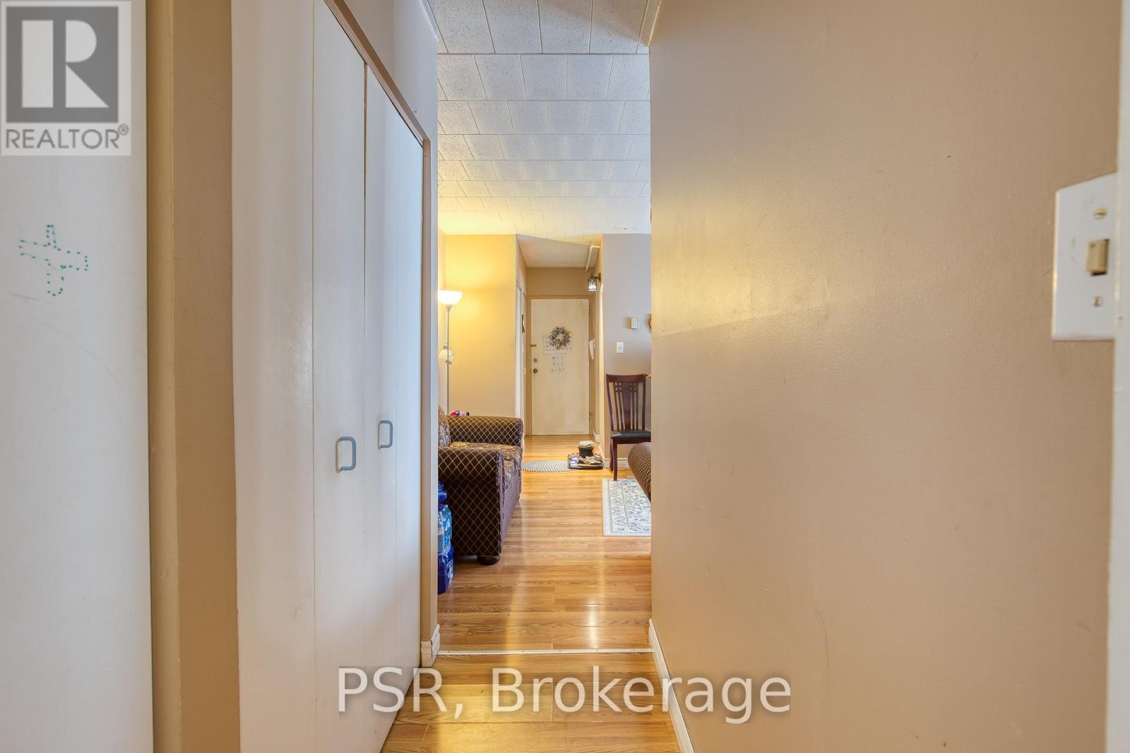 65 Brybeck Crescent, Kitchener, Ontario  N2M 2C5 - Photo 4 - X12128974