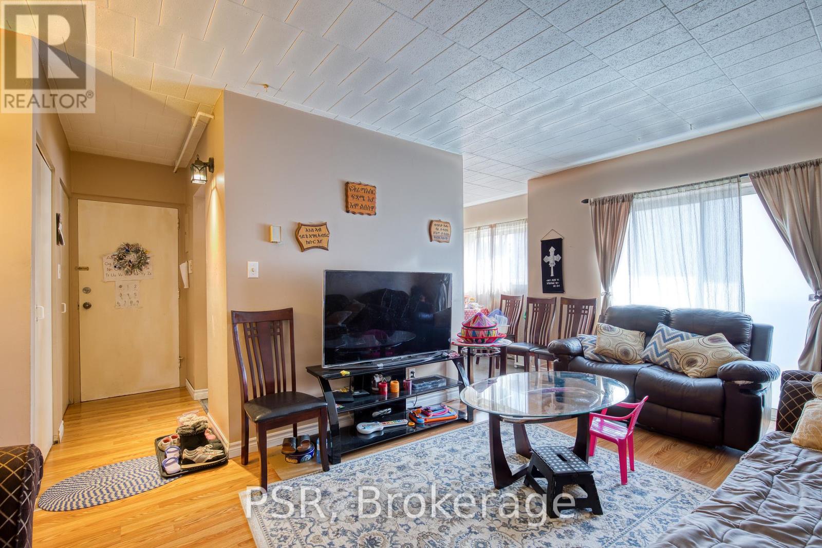 65 Brybeck Crescent, Kitchener, Ontario  N2M 2C5 - Photo 6 - X12128974