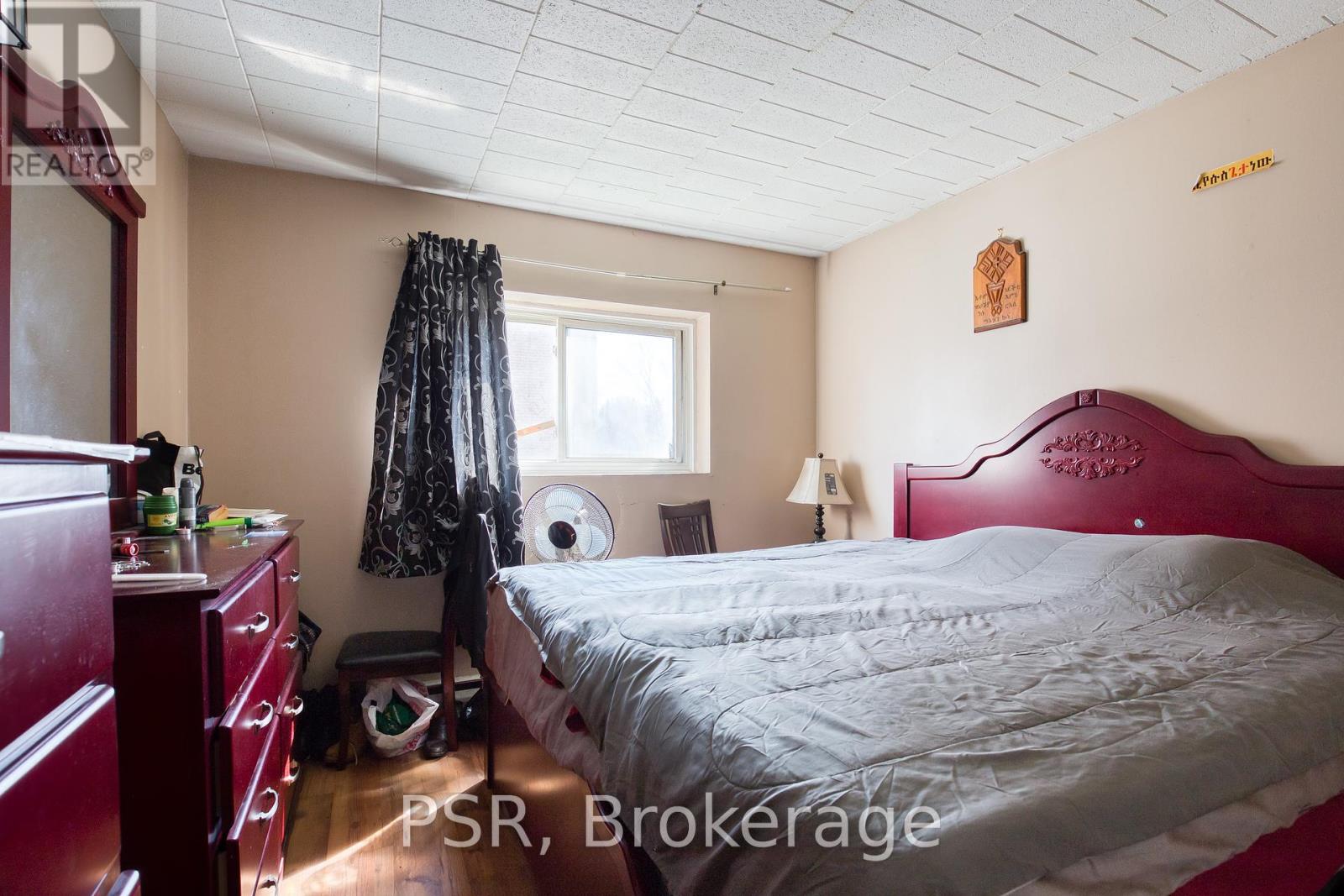 65 Brybeck Crescent, Kitchener, Ontario  N2M 2C5 - Photo 9 - X12128974