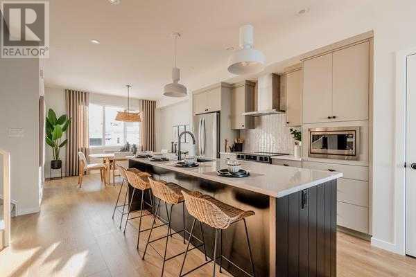 61 Creekview Manor Sw, Calgary, Alberta  T2X 1K4 - Photo 2 - A2218361
