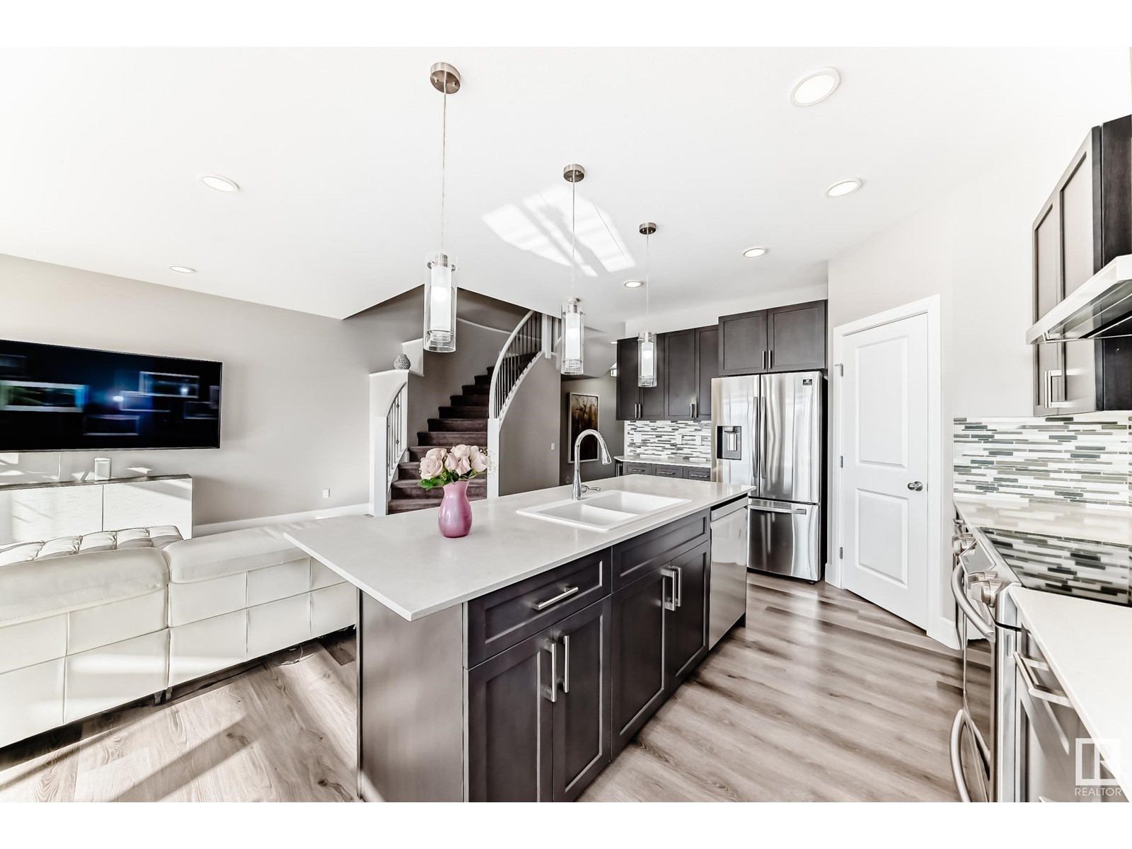 3346 Parker Lo Sw, Edmonton, Alberta  T6W 4C2 - Photo 8 - E4422130