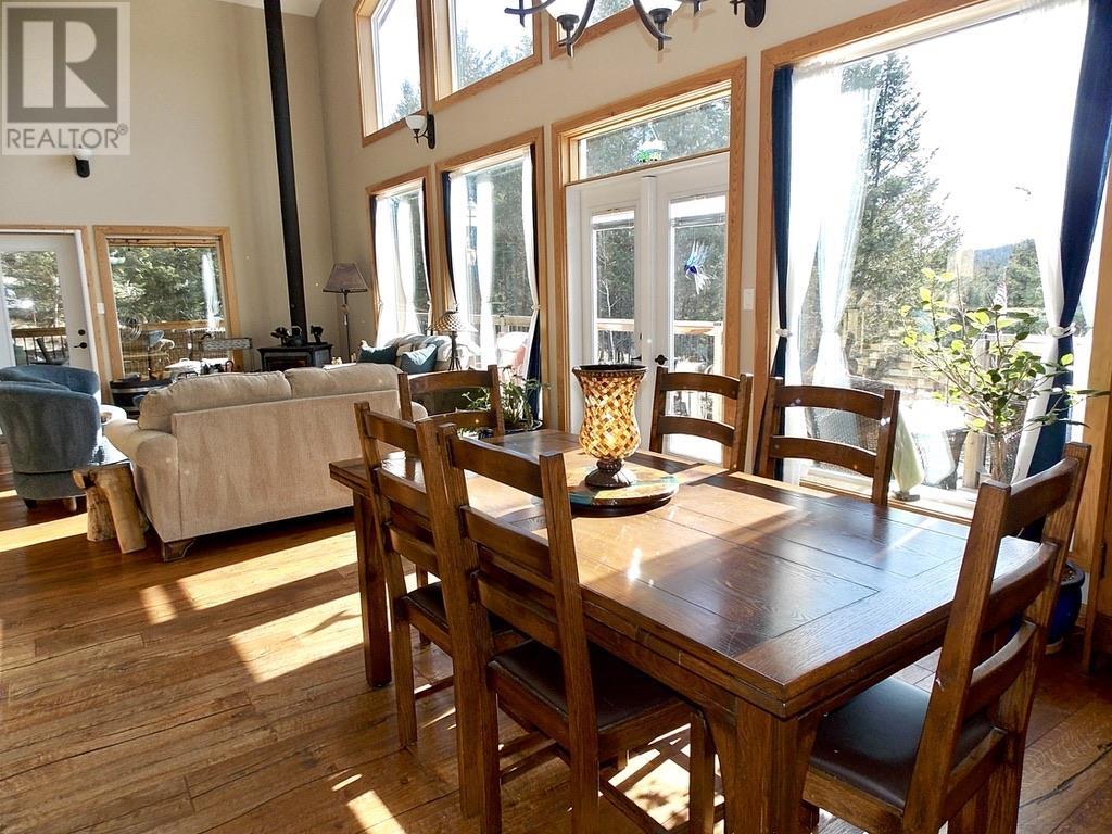 3630 Park Place, Lac La Hache, British Columbia  V0K 1T1 - Photo 12 - R2972619