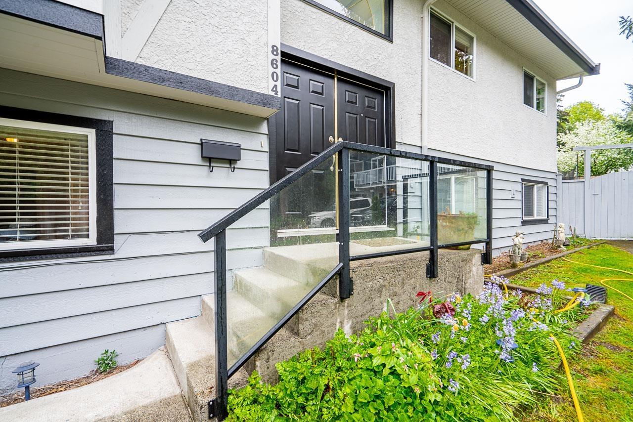 8604 Sunbury Place, Delta, British Columbia  V4C 3Y7 - Photo 2 - R2999306