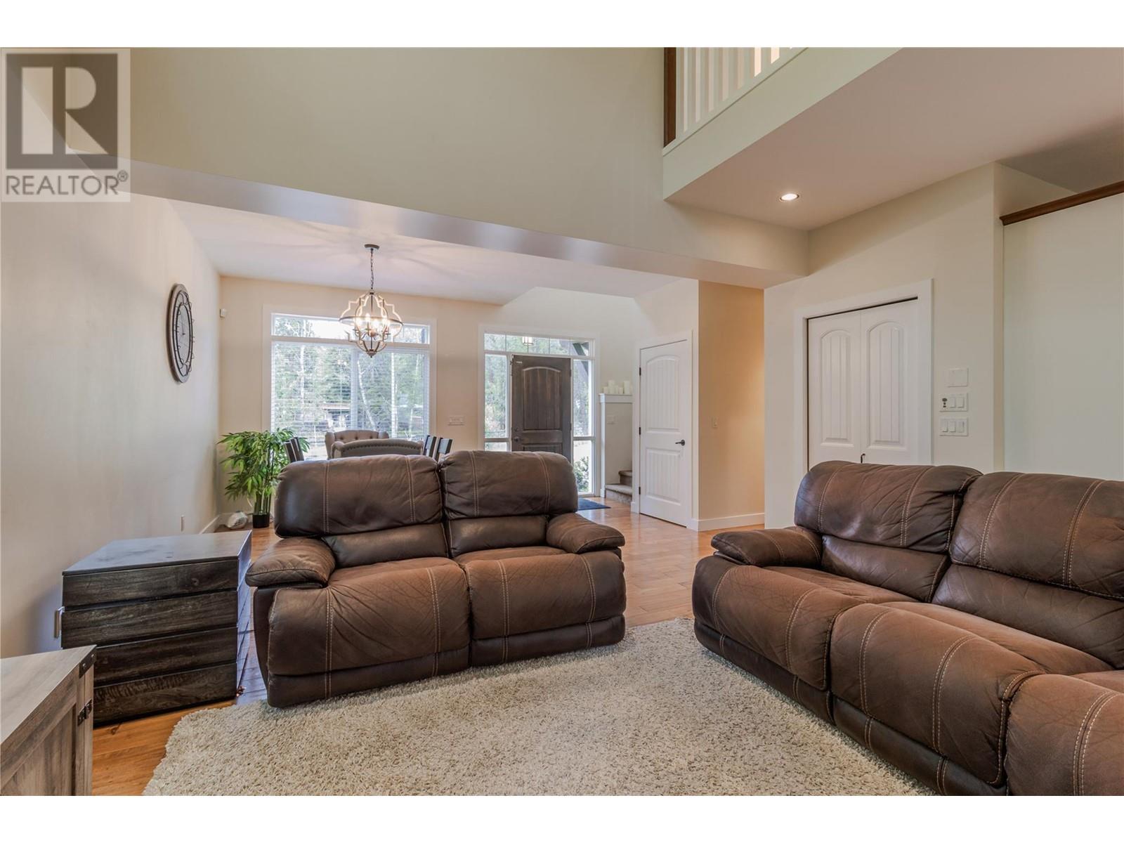 4810 Gordon Drive, Kelowna, British Columbia  V1W 4P3 - Photo 4 - 10346412