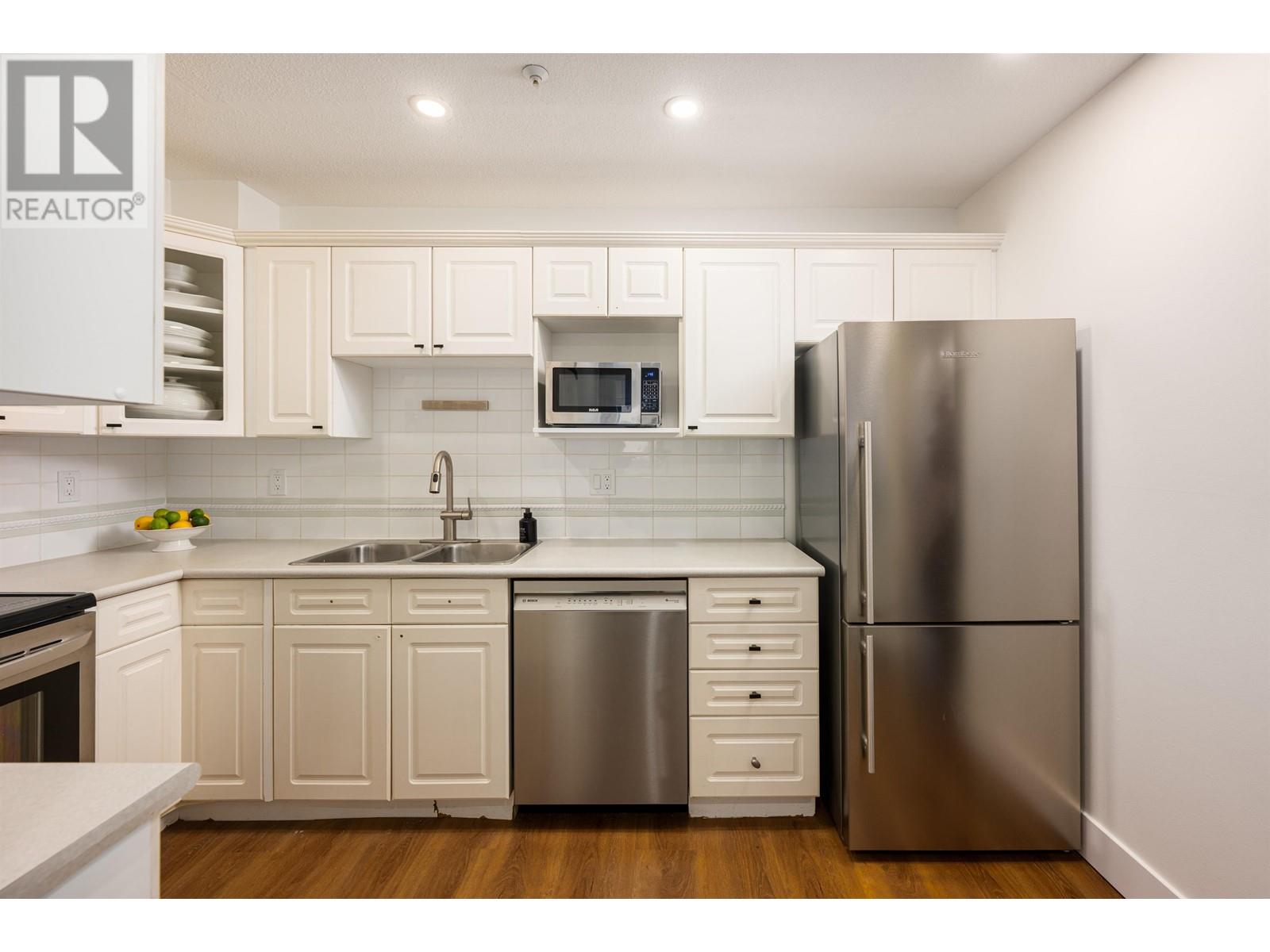 208 128 W 8th Street, North Vancouver, British Columbia  V7M 3M1 - Photo 7 - R2999317