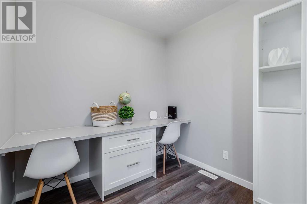 138 Cranbrook Cove Se, Calgary, Alberta  T3M 2S9 - Photo 18 - A2208578