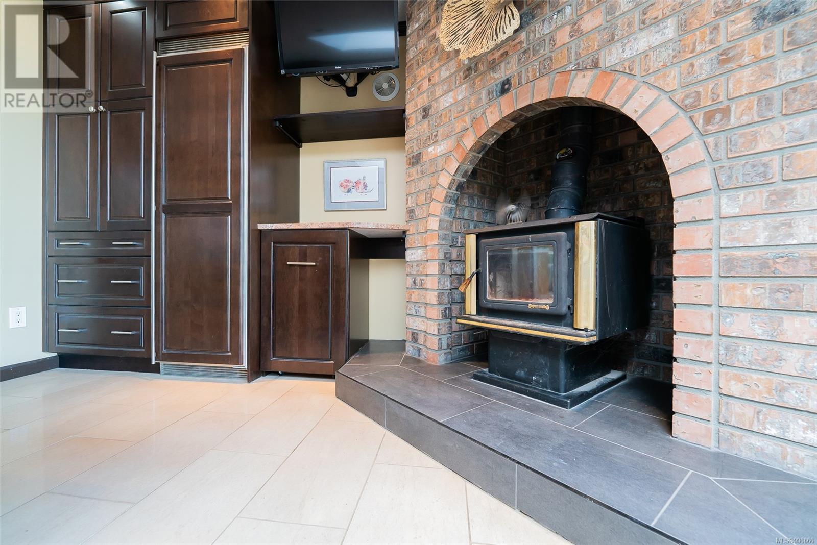 8170 Southwind Dr, Lantzville, British Columbia  V0R 2H0 - Photo 13 - 996866