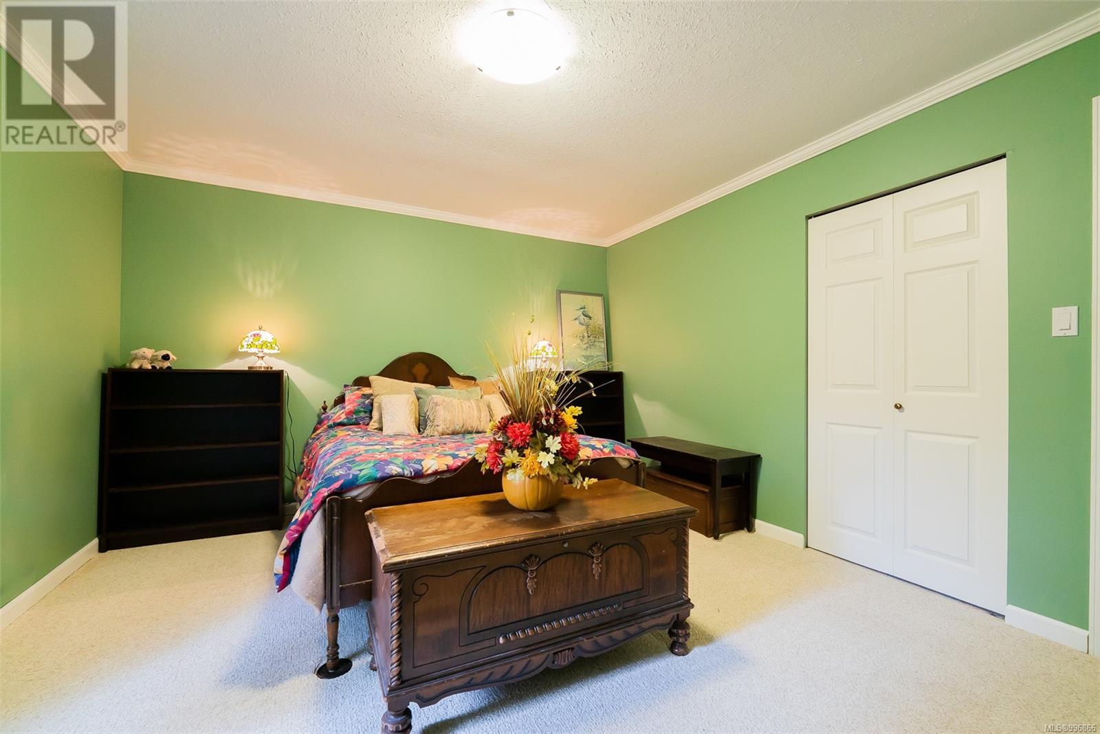 Property at 8170 Southwind Dr image 4