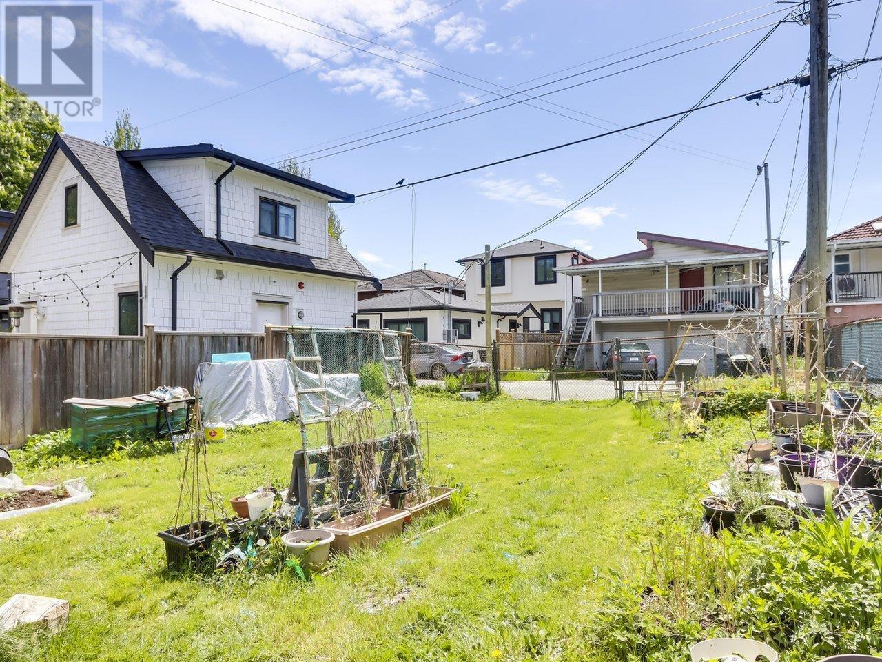 3280 E Georgia Street, Vancouver, British Columbia  V5K 2L3 - Photo 2 - R2999219