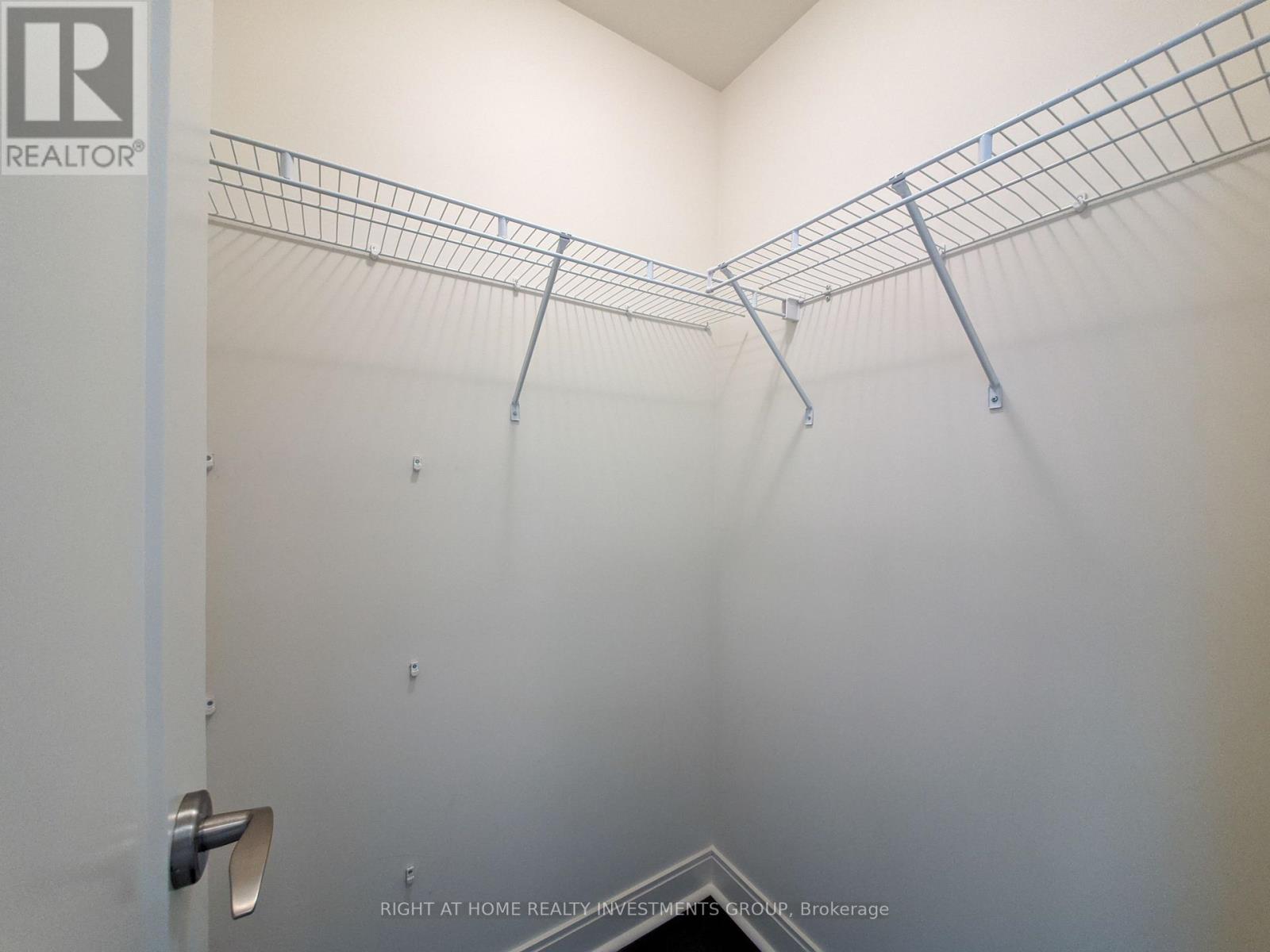301 - 825 Church Street, Toronto, Ontario  M4W 3Z4 - Photo 6 - C12128991