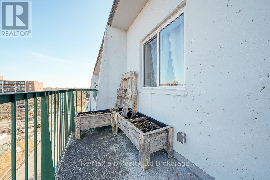 809 - 986 Huron Street, London East, Ontario  N5Y 5E4 - Photo 34 - X12128997