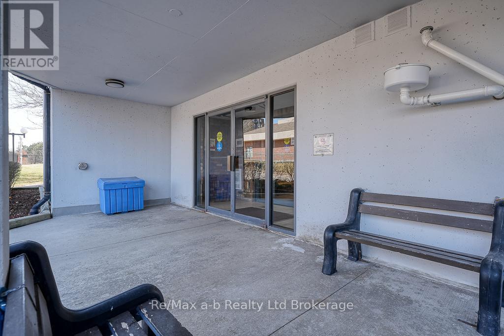 809 - 986 Huron Street, London East, Ontario  N5Y 5E4 - Photo 8 - X12128997