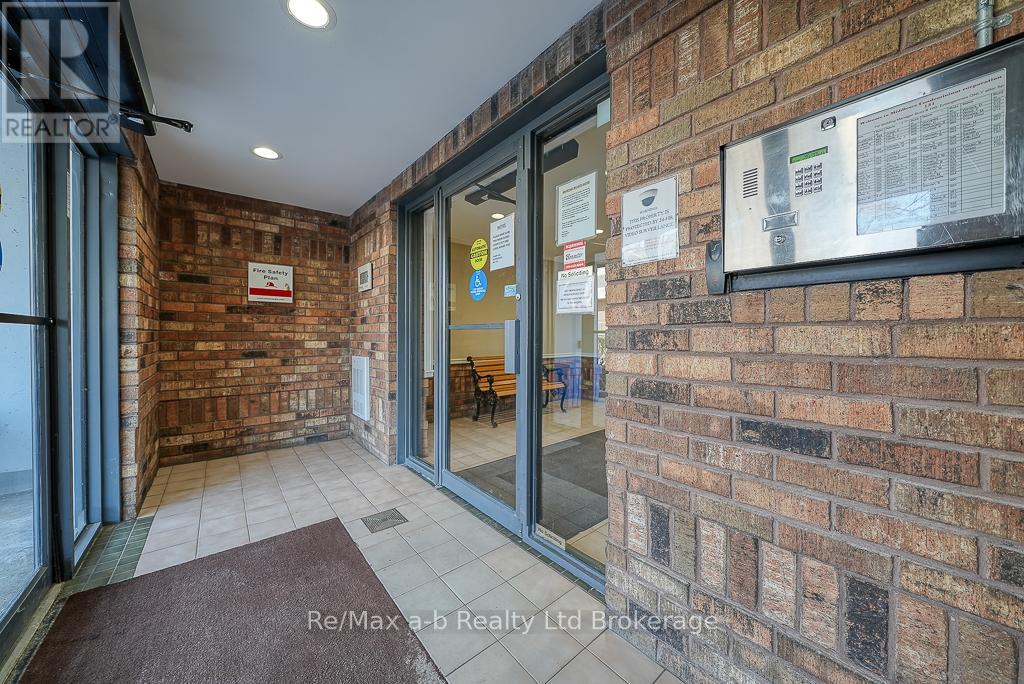 809 - 986 Huron Street, London East, Ontario  N5Y 5E4 - Photo 9 - X12128997